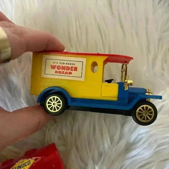 Reader’s Digest Collector’s Set of Classic Trucks – Vintage Die-Cast Vehicles - Picture 7 of 10